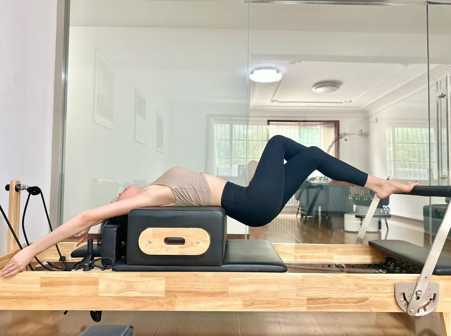 Jieru Wang practicing Pilates
